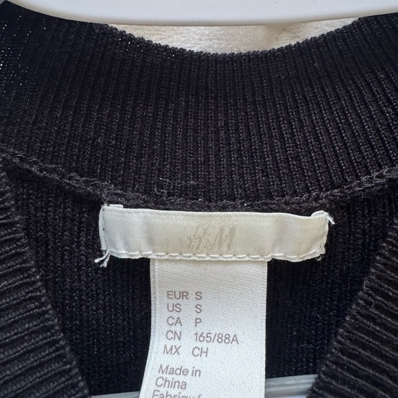 H&M Black Ruffle Tank Top - Picture 2 of 4